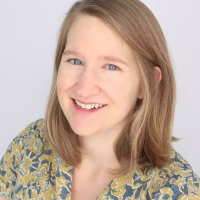 Headshot of Julia Kelson.