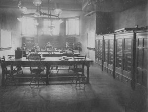 Geology classroom from 1890's in Denny Hall.